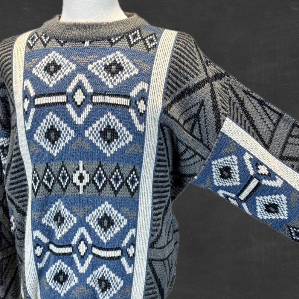 VINTAGE 80s funky quirky geometric knit sweater mens navy blue Diamond argyle